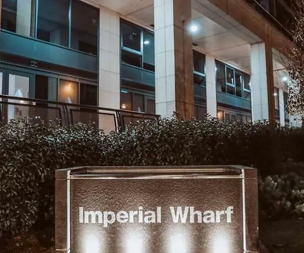 Mahogany House, Imperial Wharf