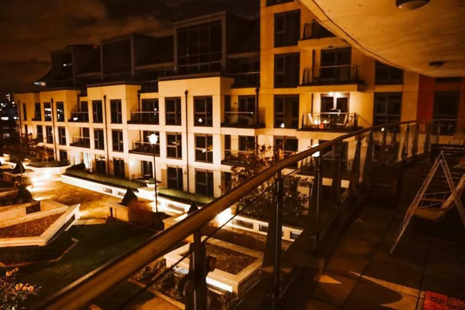 Mahogany House, Imperial Wharf Appartamento *