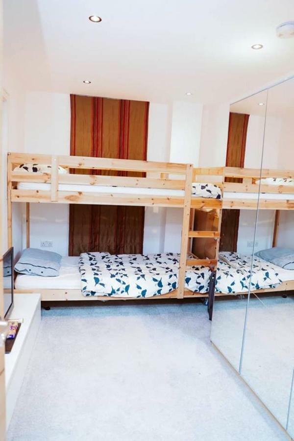 Appartamento Mahogany House, Imperial Wharf Londra